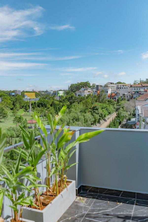 The Elite Hotel Dalat Exteriör bild